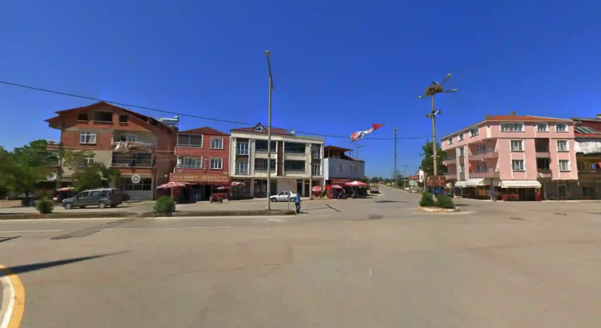 Yörükler Köyü, Merkezi